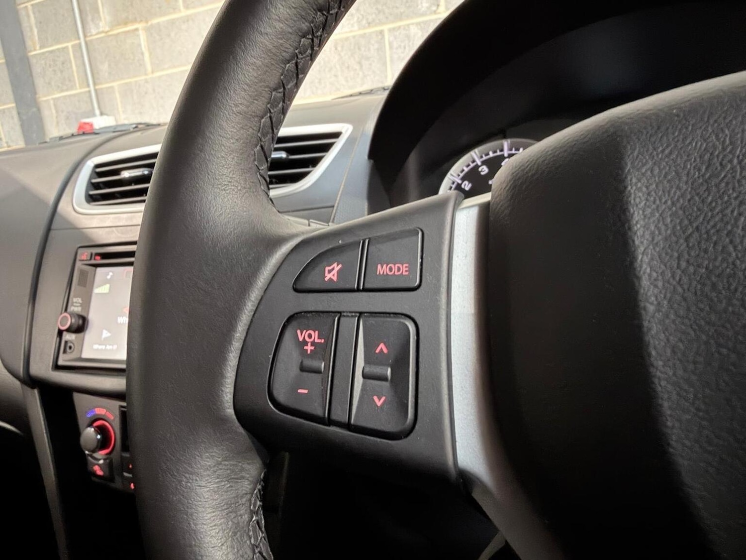 Used Suzuki Swift 2015 for sale - 77629090: Photo 27