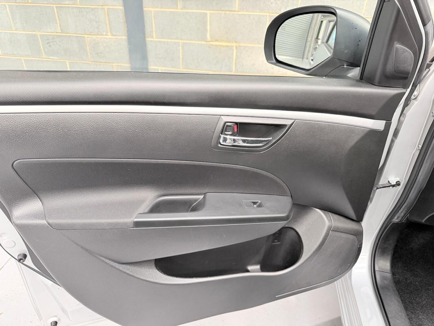 Used Suzuki Swift 2015 for sale - 77629090: Photo 31