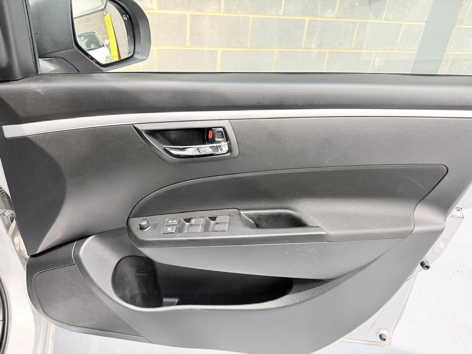 Used Suzuki Swift 2015 for sale - 77629090: Photo 34