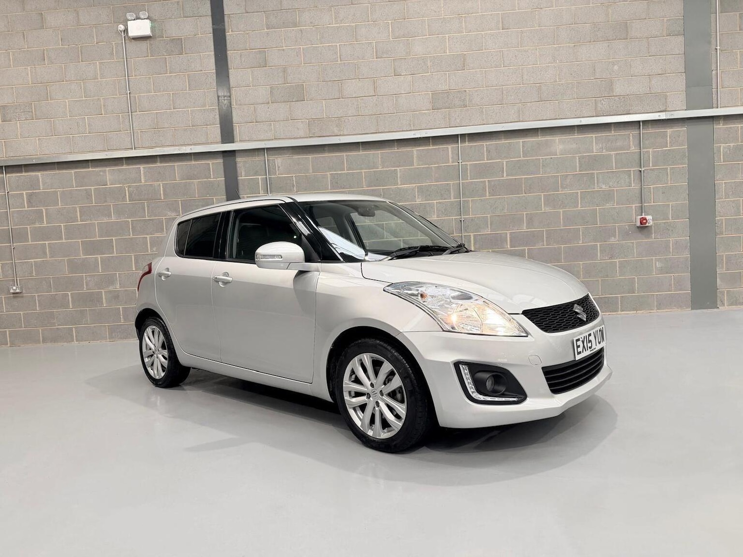 Used Suzuki Swift 2015 for sale - 77629090: Photo 5