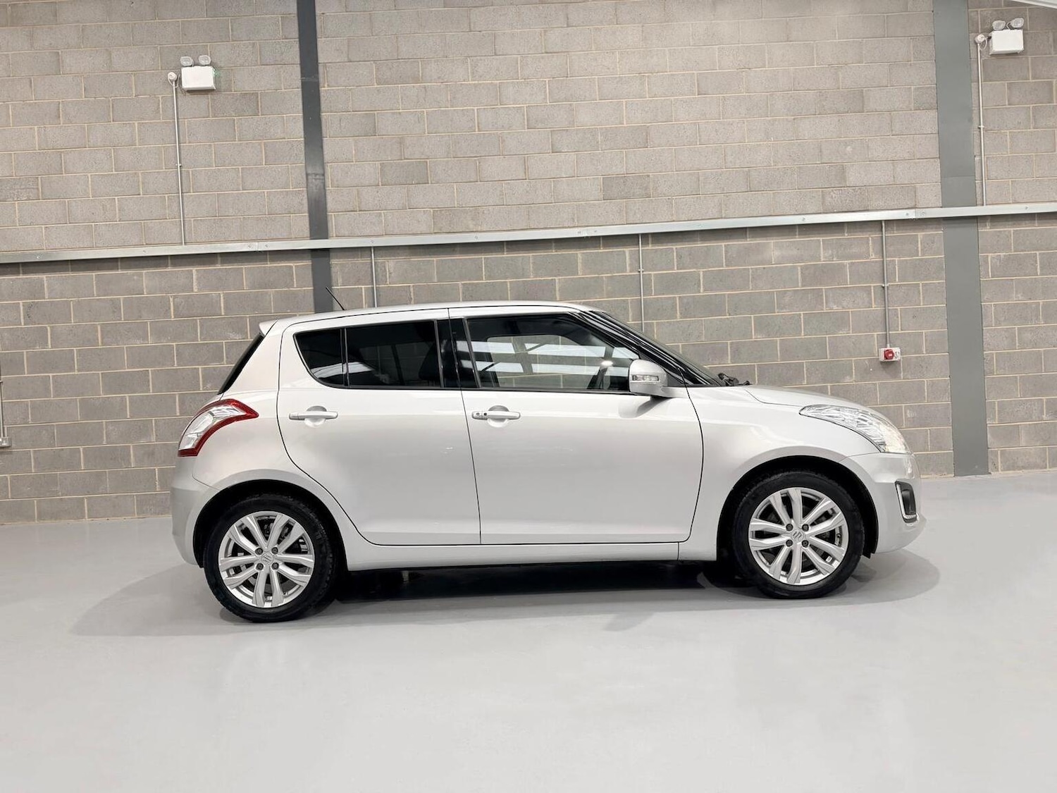 Used Suzuki Swift 2015 for sale - 77629090: Photo 8