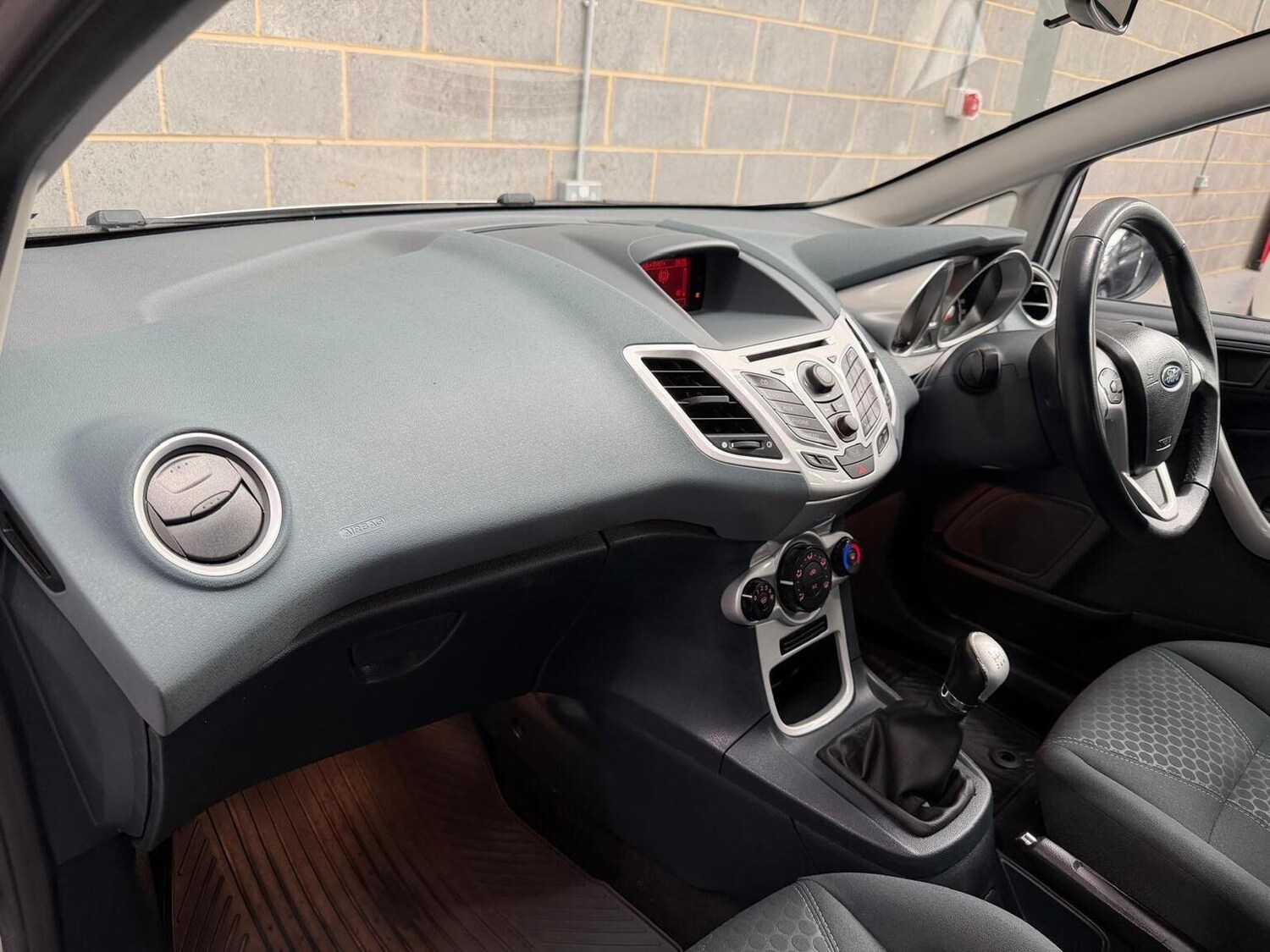 Used Ford Fiesta 2010 for sale - 78197945: Photo 10