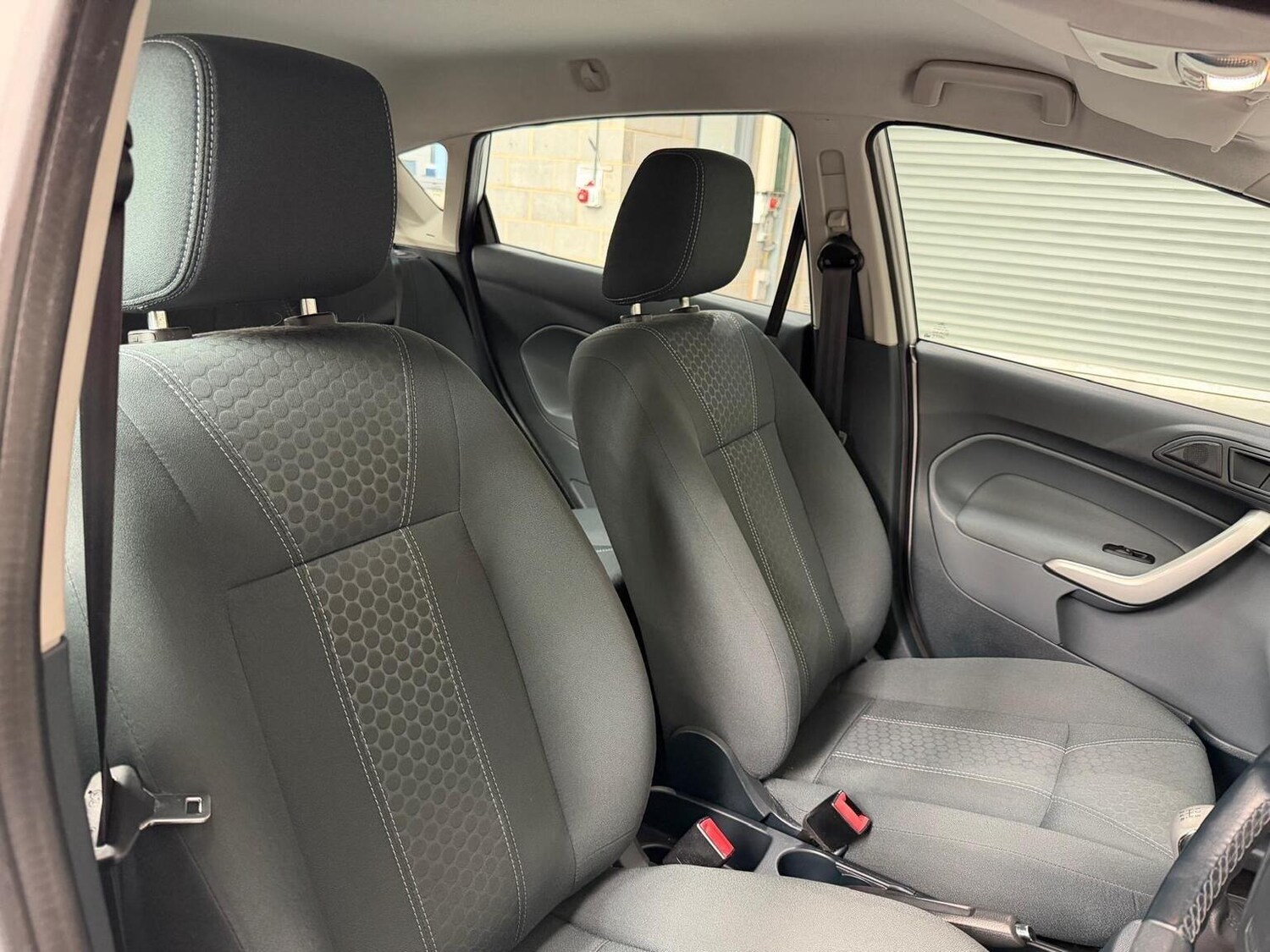 Used Ford Fiesta 2010 for sale - 78197945: Photo 16