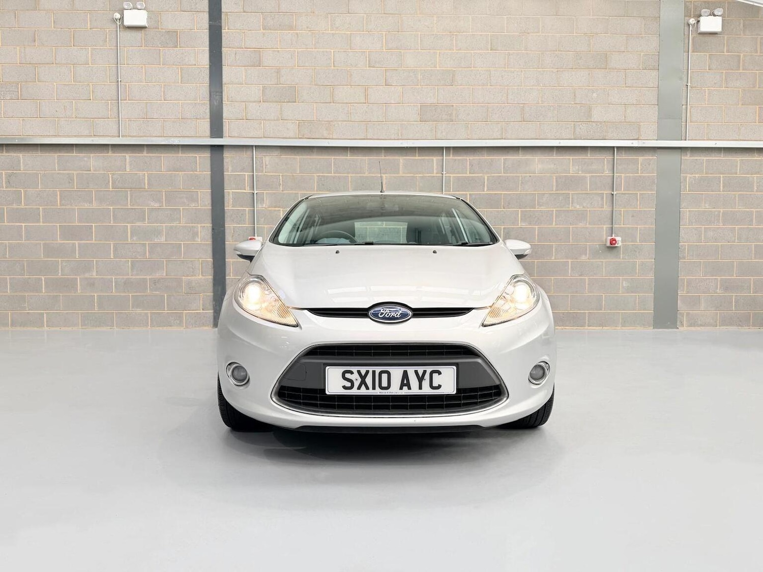 Used Ford Fiesta 2010 for sale - 78197945: Photo 2
