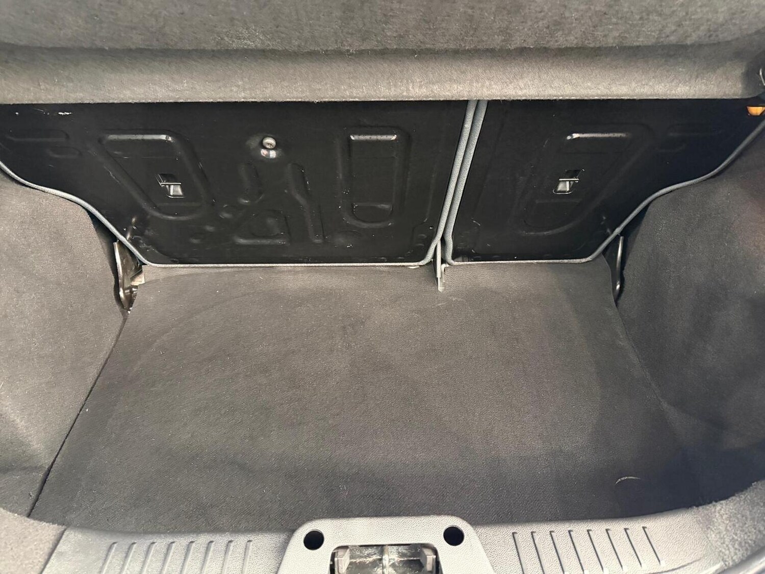 Used Ford Fiesta 2010 for sale - 78197945: Photo 37