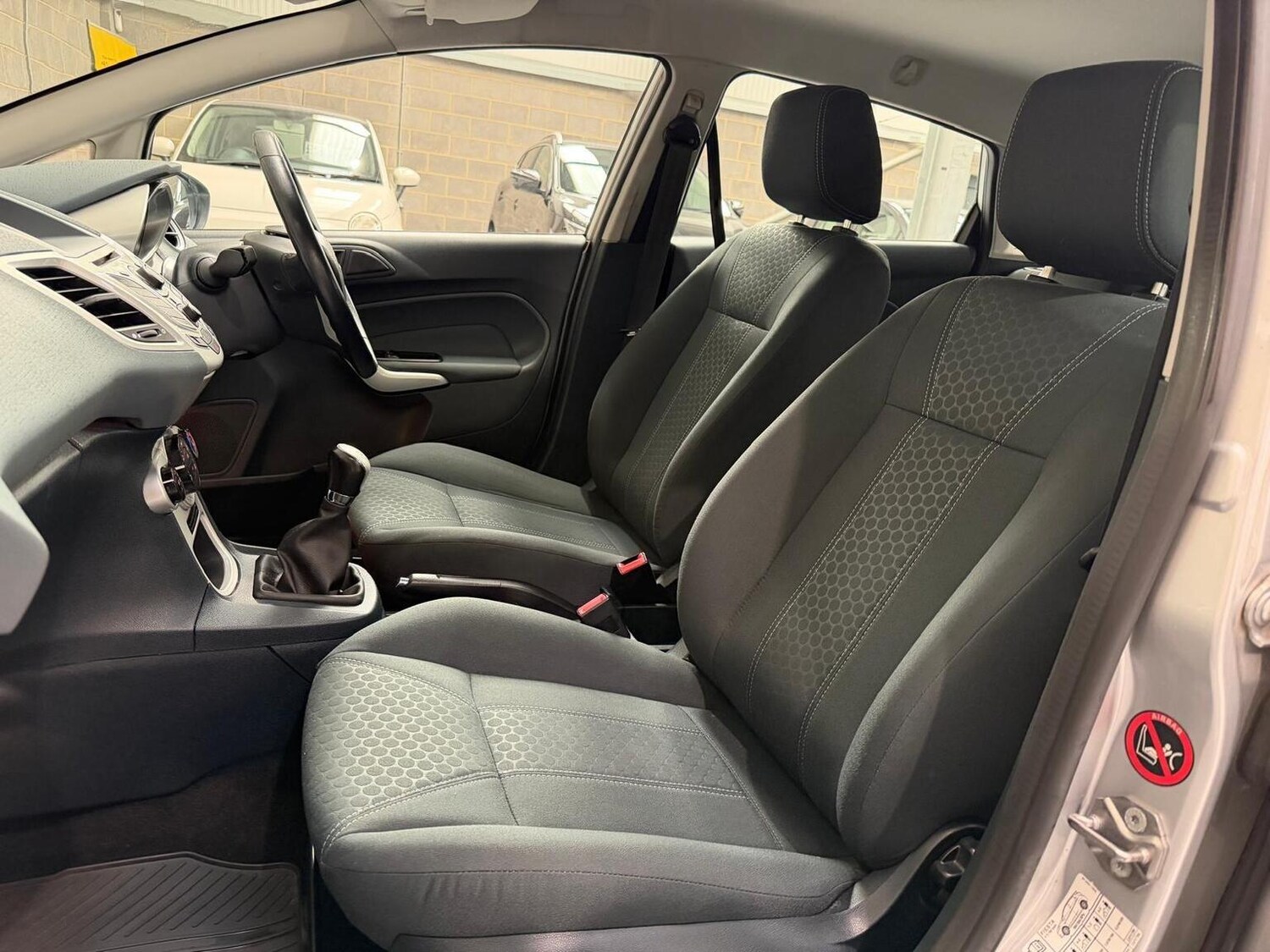 Used Ford Fiesta 2010 for sale - 78197945: Photo 38