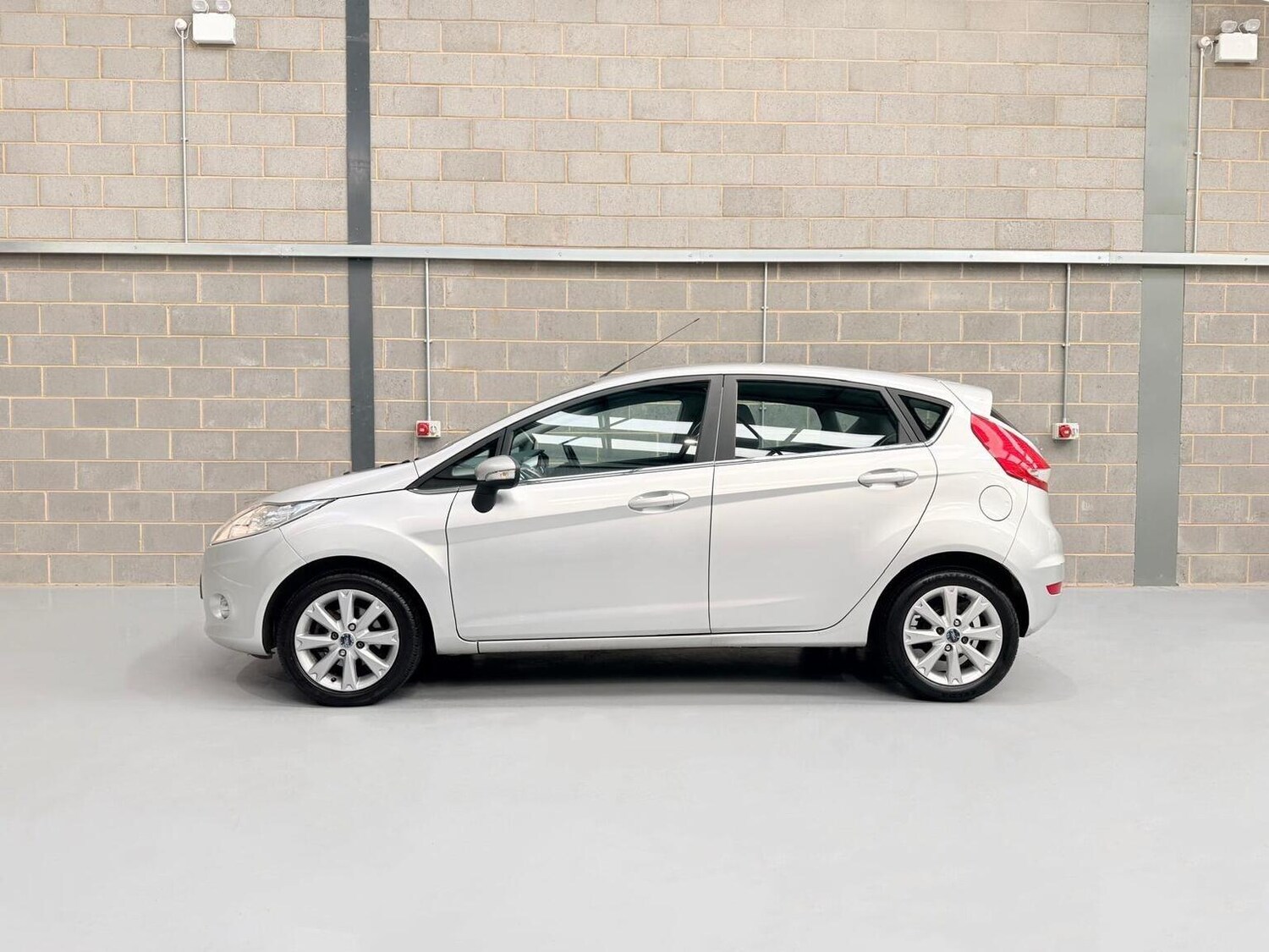 Used Ford Fiesta 2010 for sale - 78197945: Photo 6