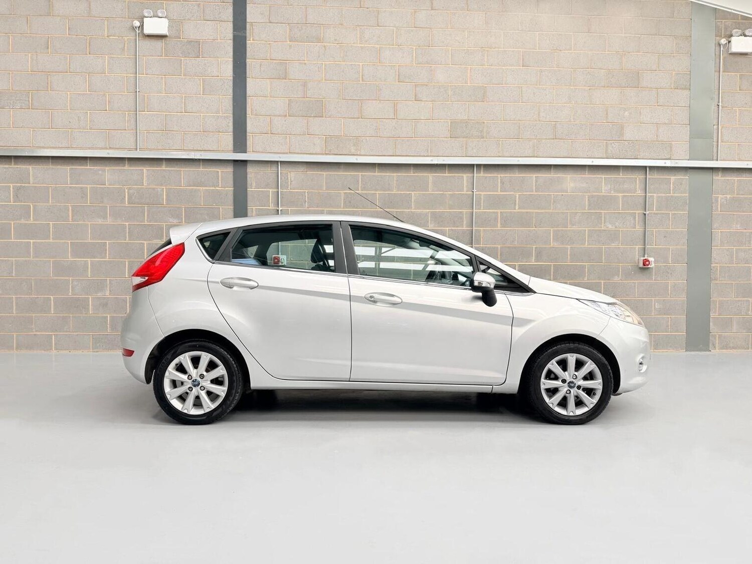 Used Ford Fiesta 2010 for sale - 78197945: Photo 8