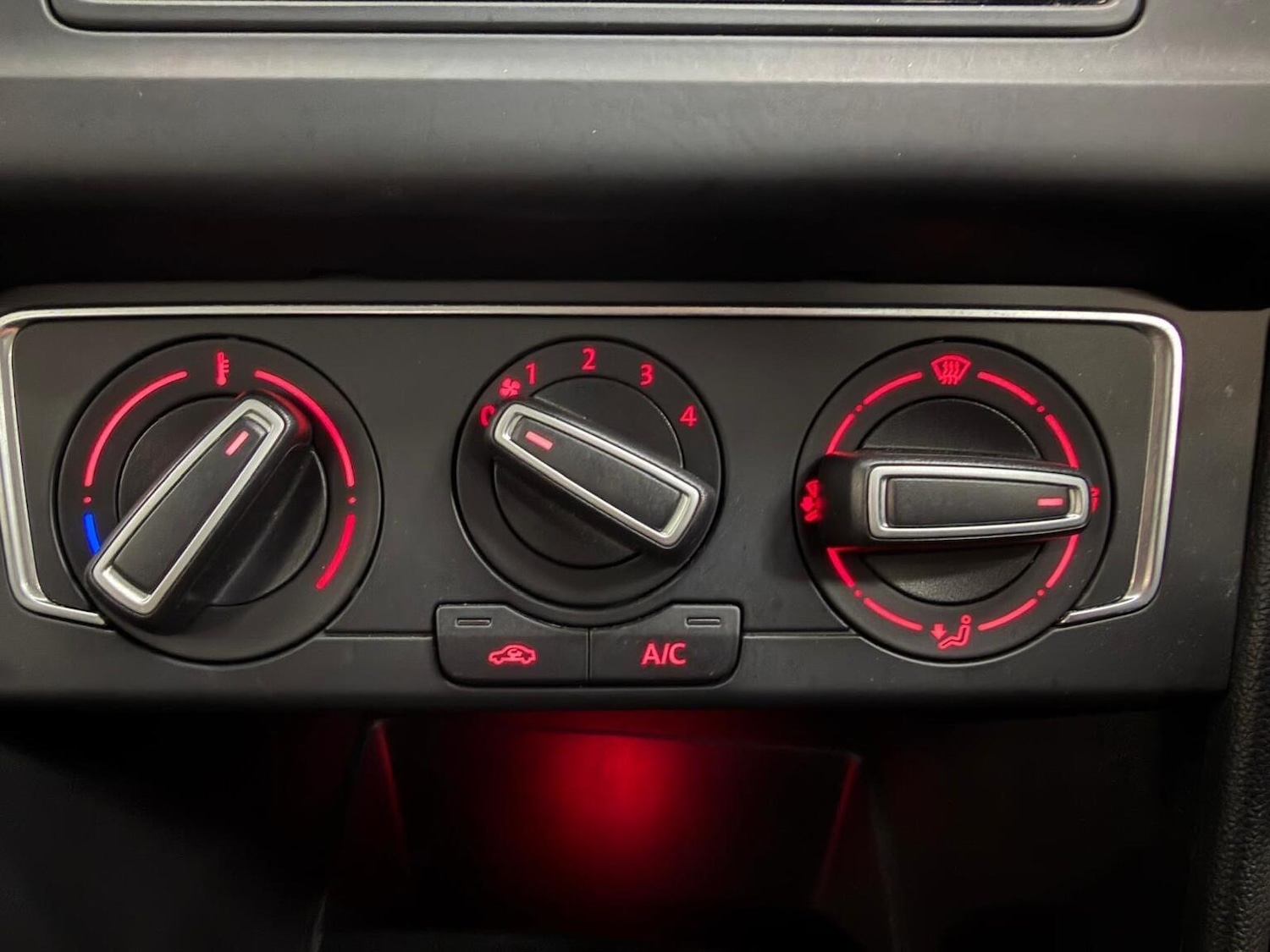 Used Volkswagen Polo 2015 for sale - 78197981: Photo 19