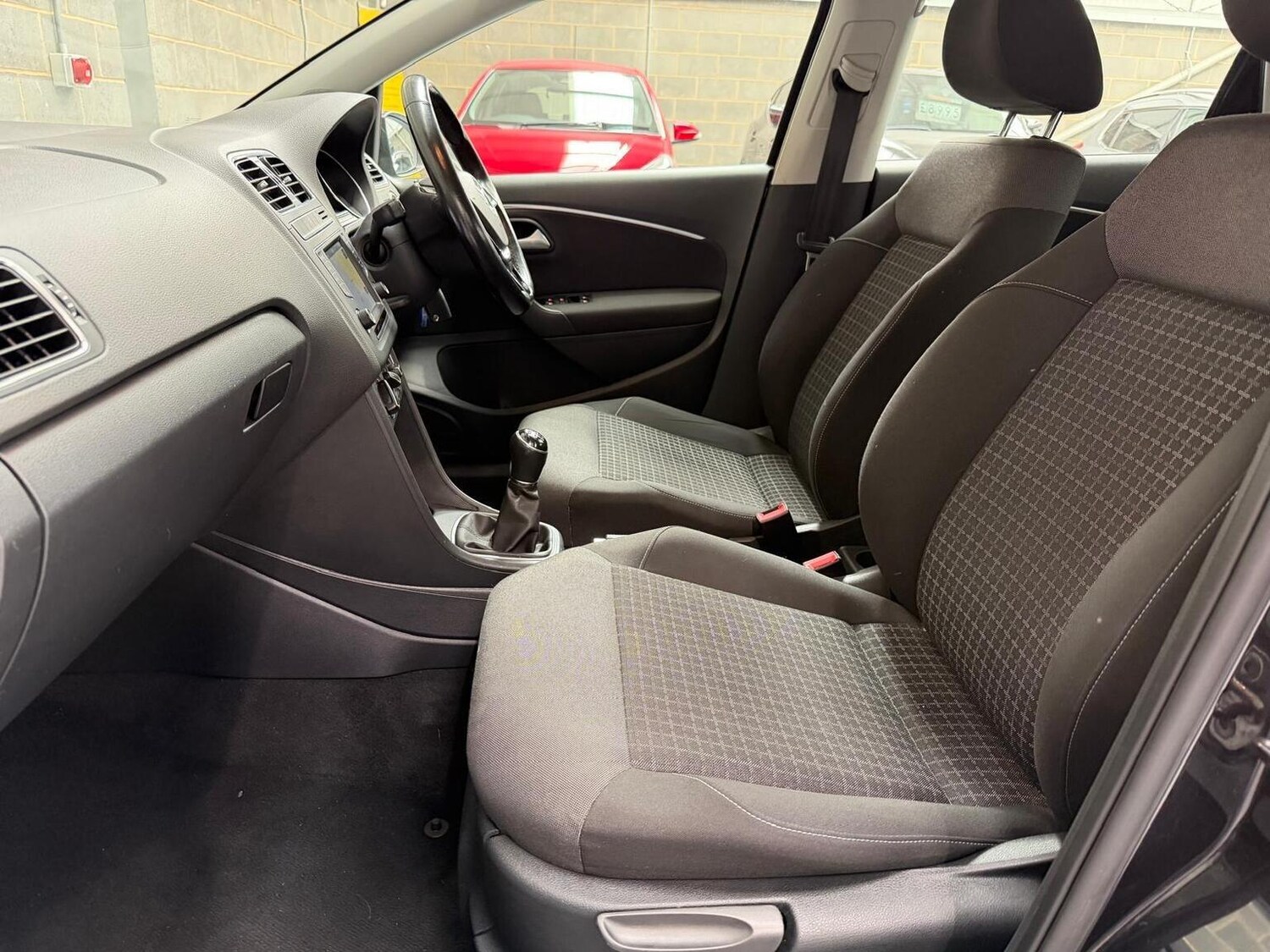 Used Volkswagen Polo 2015 for sale - 78197981: Photo 42