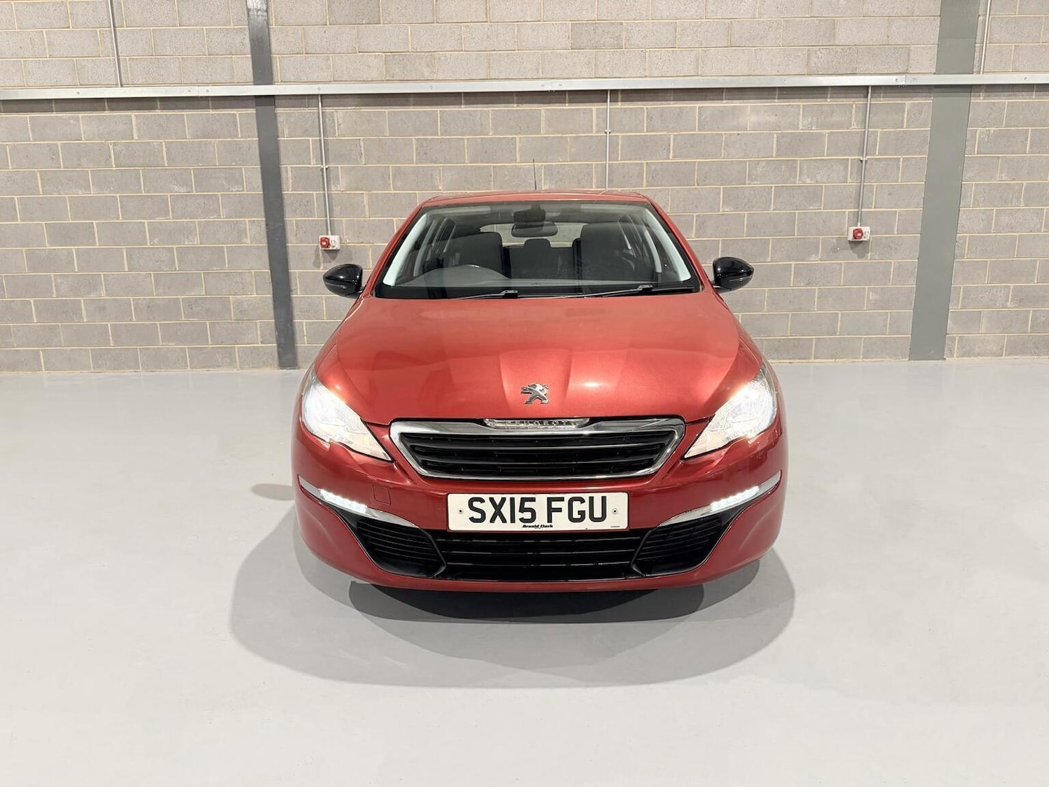 Used Peugeot 308 2015 for sale - 77077137: Photo 2