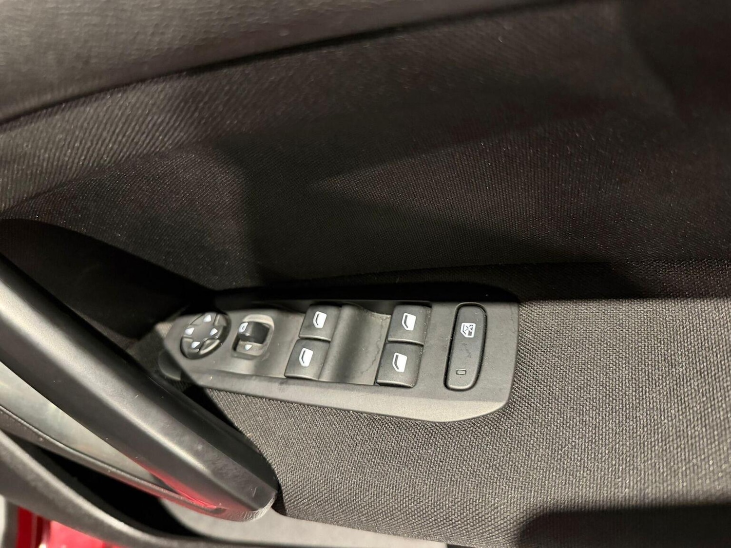 Used Peugeot 308 2015 for sale - 77077137: Photo 26