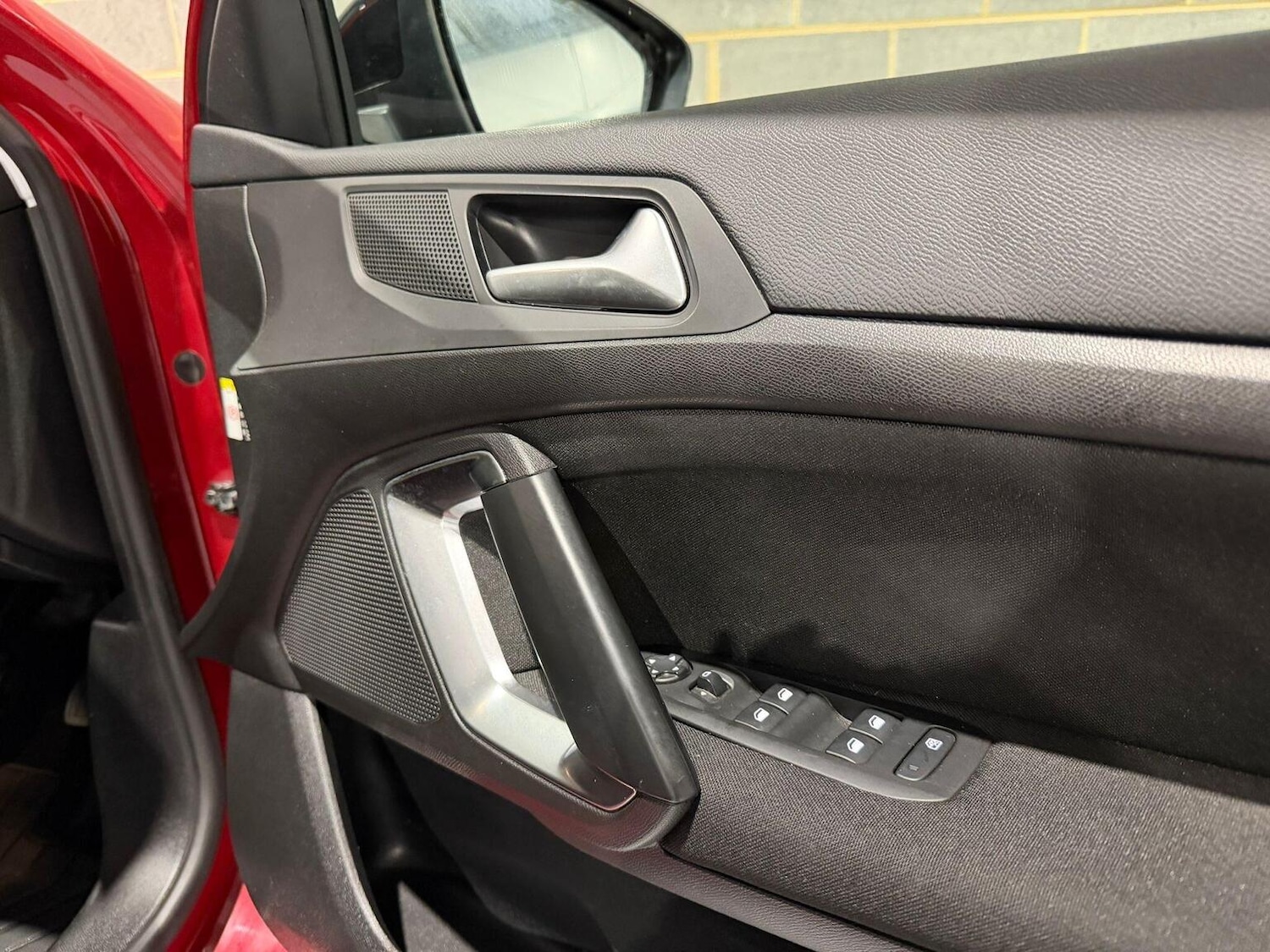 Used Peugeot 308 2015 for sale - 77077137: Photo 27