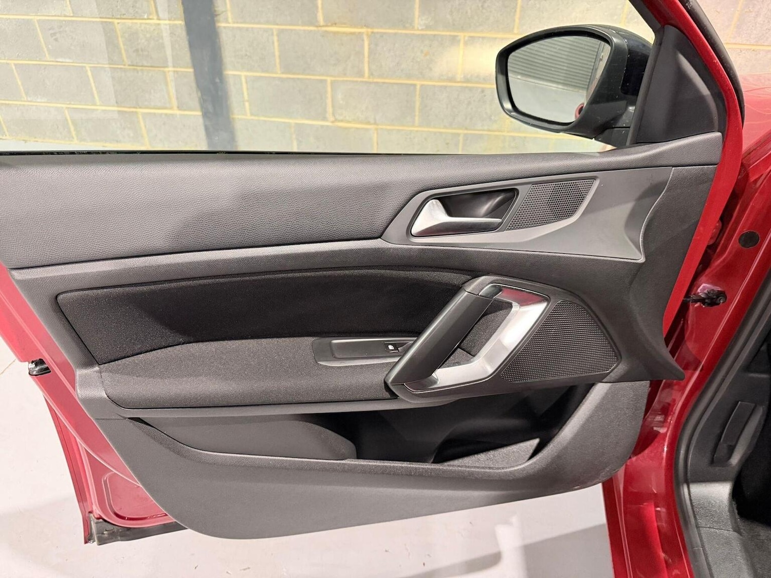 Used Peugeot 308 2015 for sale - 77077137: Photo 33