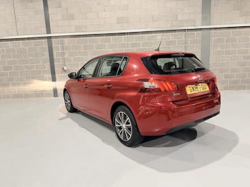 Used Peugeot 308 2015 for sale - 77077137: Photo