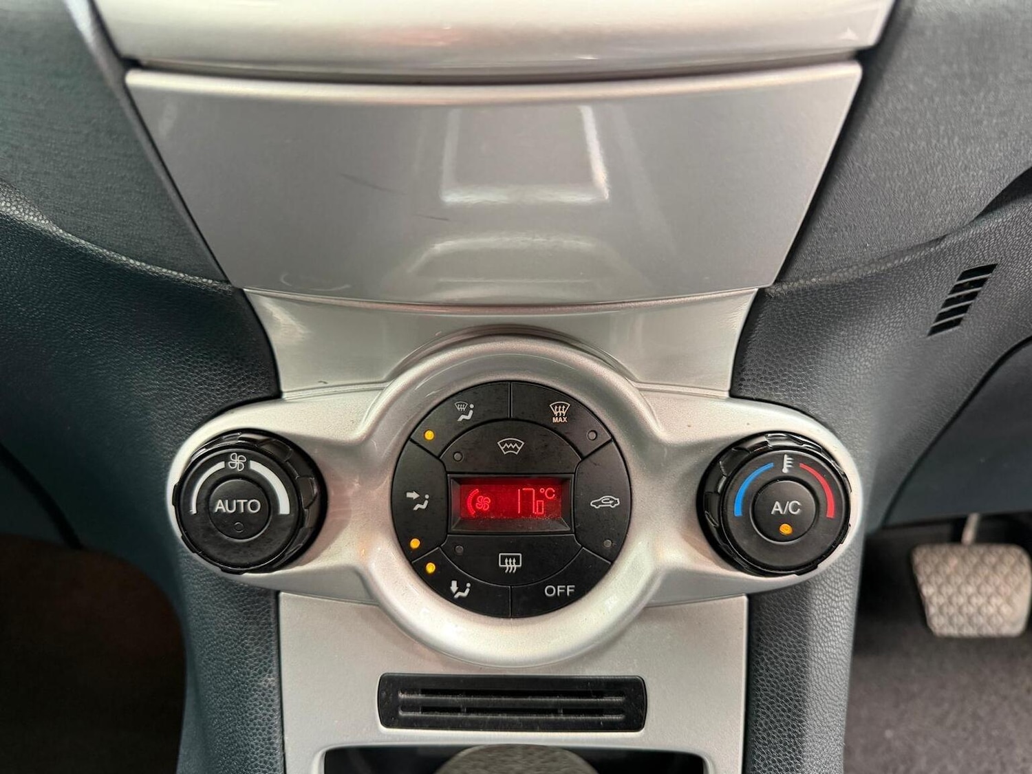 Used Ford Fiesta 2009 for sale - 78197962: Photo 46