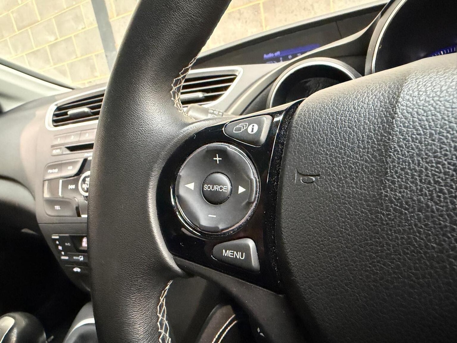 Used Honda Civic 2014 for sale - 77891613: Photo 27