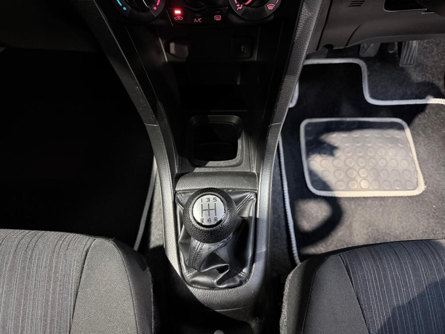 Used Suzuki Swift 2014 for sale - 78197946: Photo 11