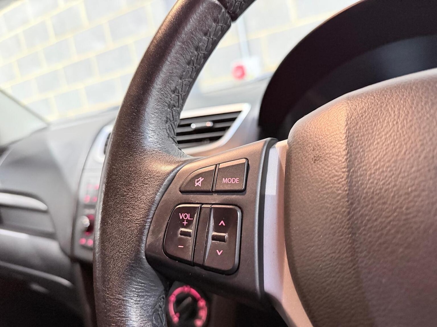 Used Suzuki Swift 2014 for sale - 78197946: Photo 27