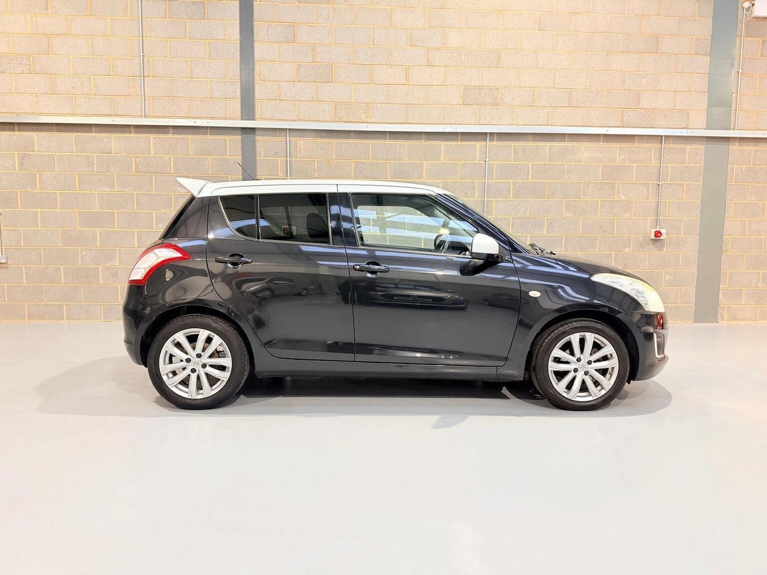 Used Suzuki Swift 2014 for sale - 78197946: Photo 8