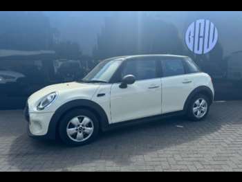 Used MINI Hatch 2019 for sale - 74692800: Photo