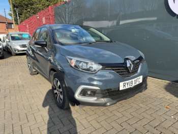 Used Renault Captur 2019 for sale - 74087164: Photo