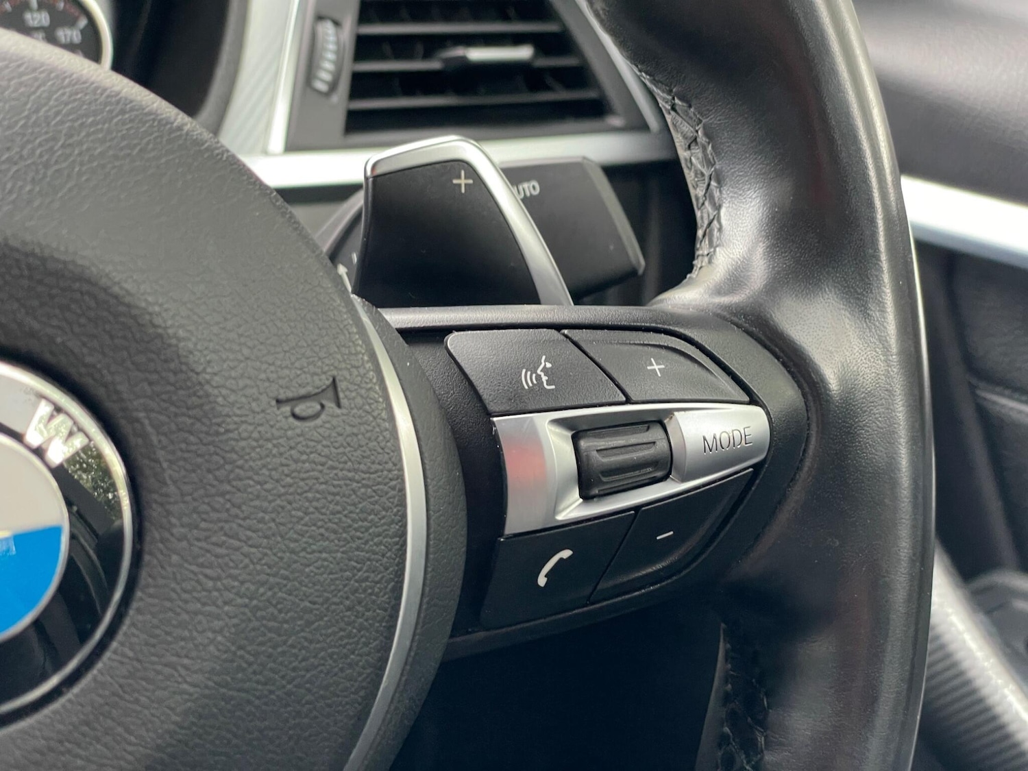 Used BMW 3 Series 2018 for sale - 76647654: Photo 21