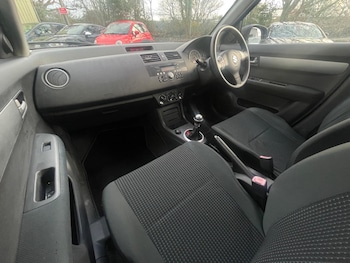 Used Suzuki Swift 2007 for sale - 77120609: Photo