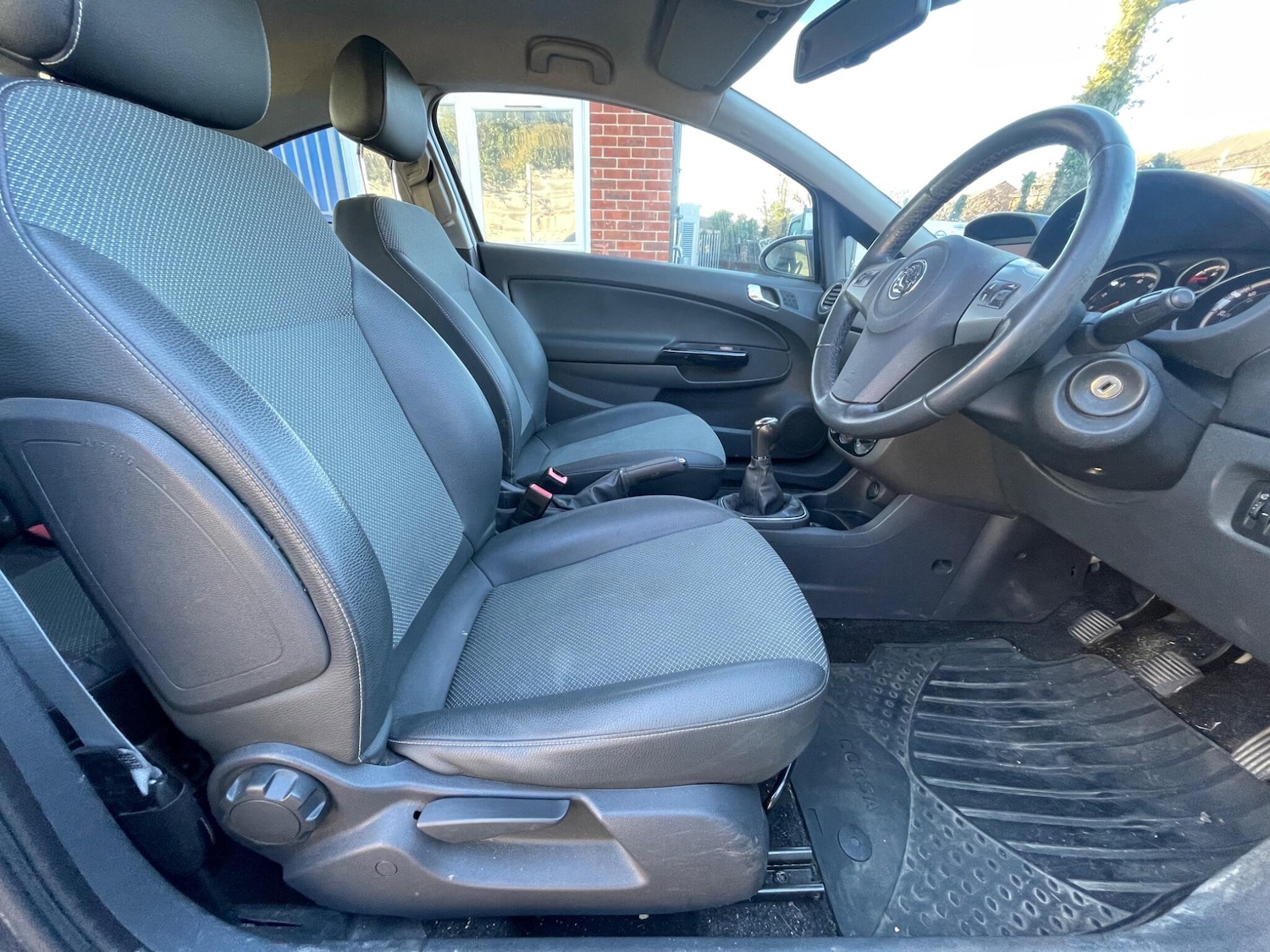 Used Vauxhall Corsa 2010 for sale - 77081776: Photo 19