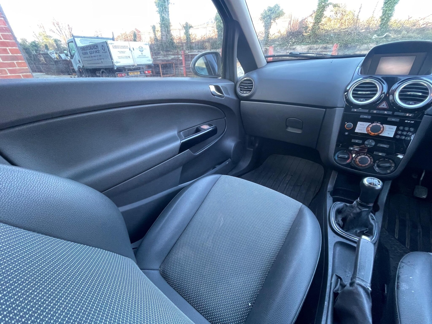 Used Vauxhall Corsa 2010 for sale - 77081776: Photo 21