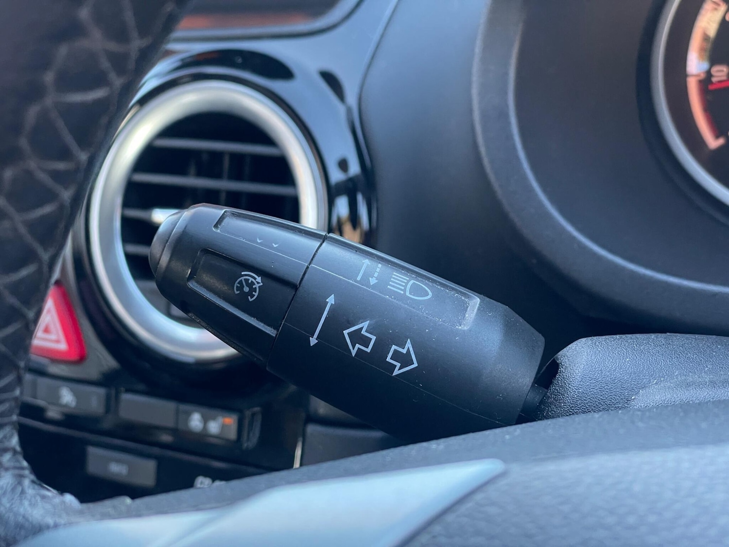 Used Vauxhall Corsa 2010 for sale - 77081776: Photo 6