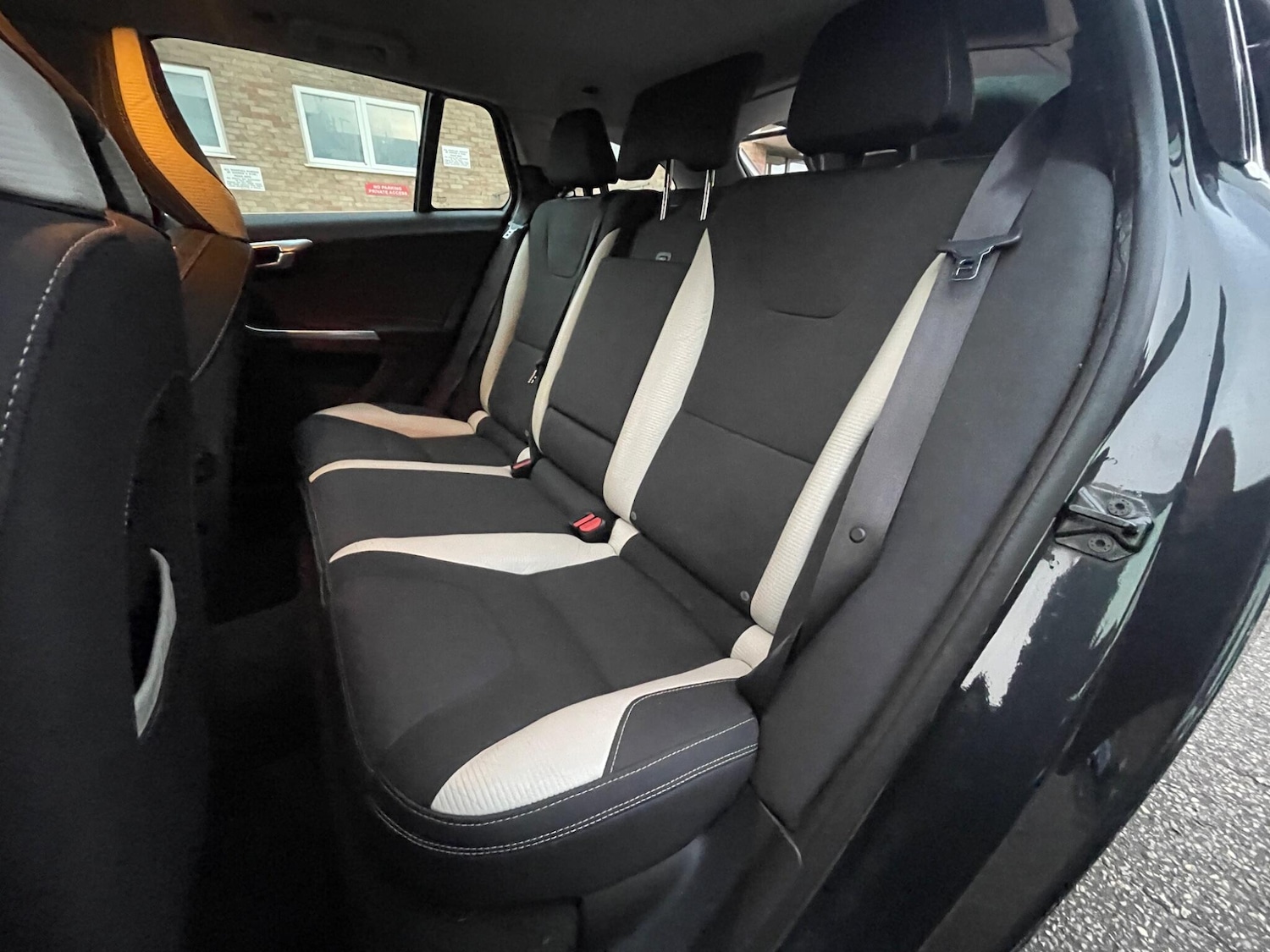 Used Volvo V60 2013 for sale - 76647655: Photo 23