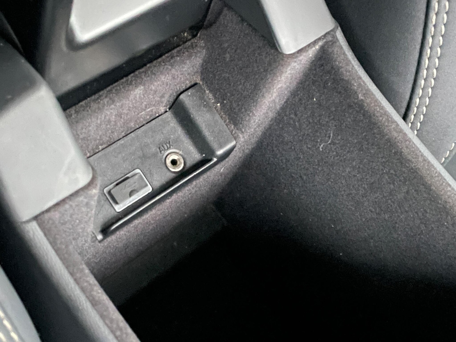 Used Volvo V60 2013 for sale - 76647655: Photo 30