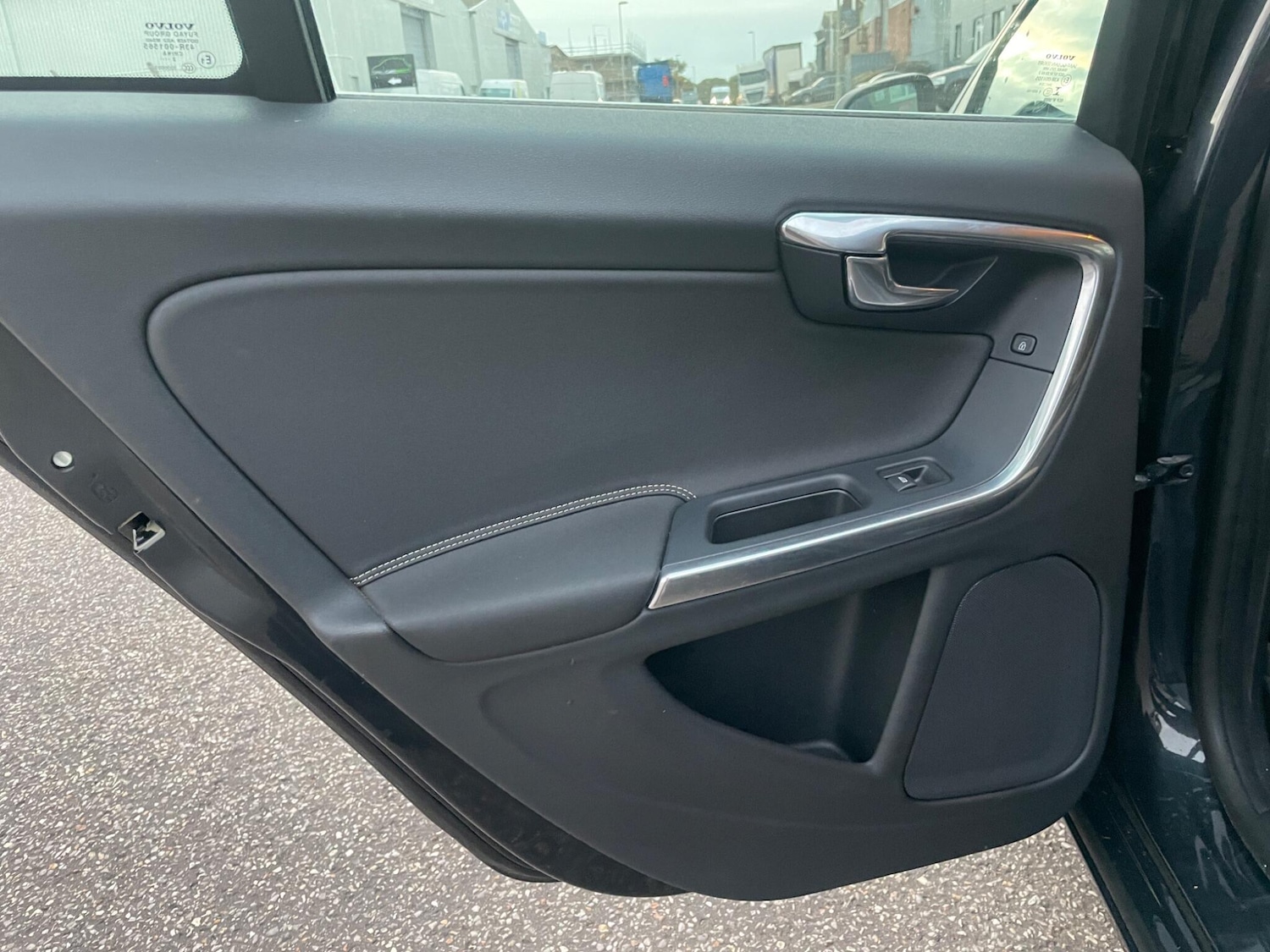 Used Volvo V60 2013 for sale - 76647655: Photo 33