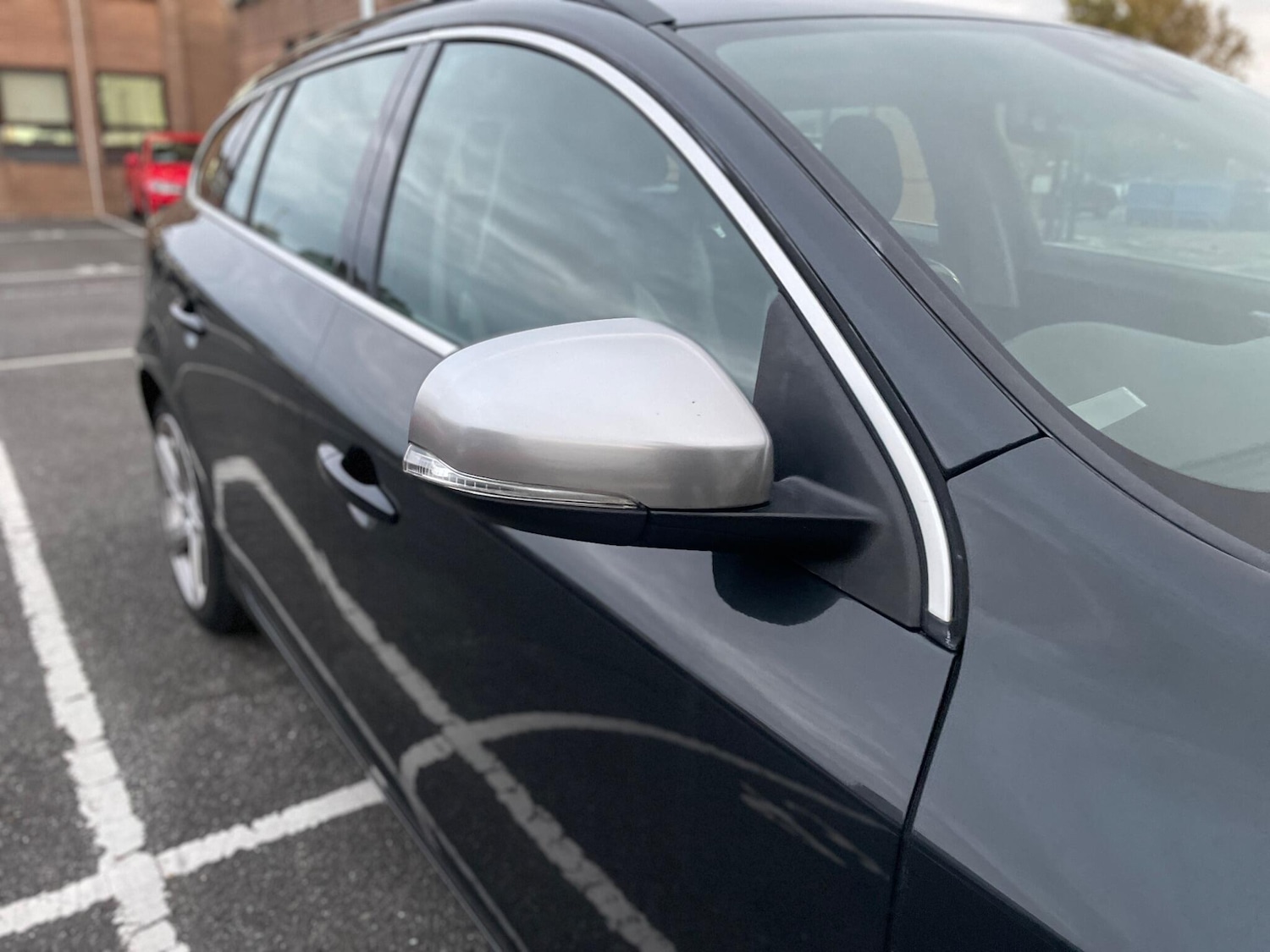 Used Volvo V60 2013 for sale - 76647655: Photo 46