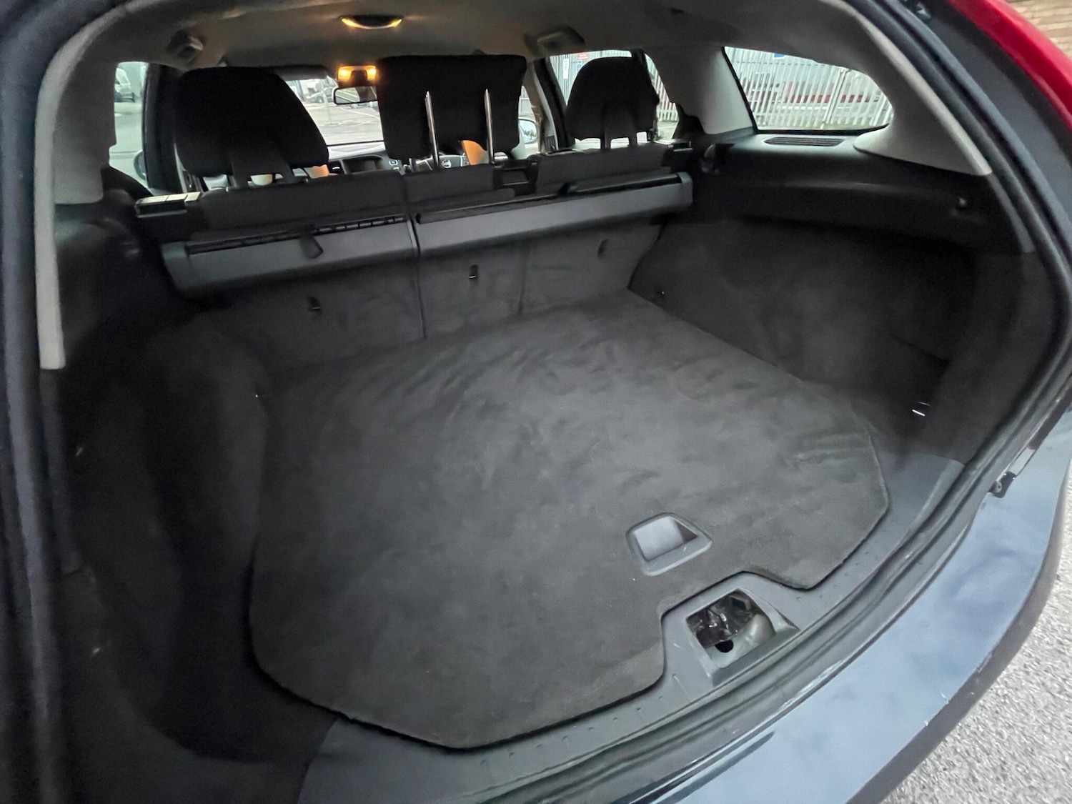 Used Volvo V60 2013 for sale - 76647655: Photo 51