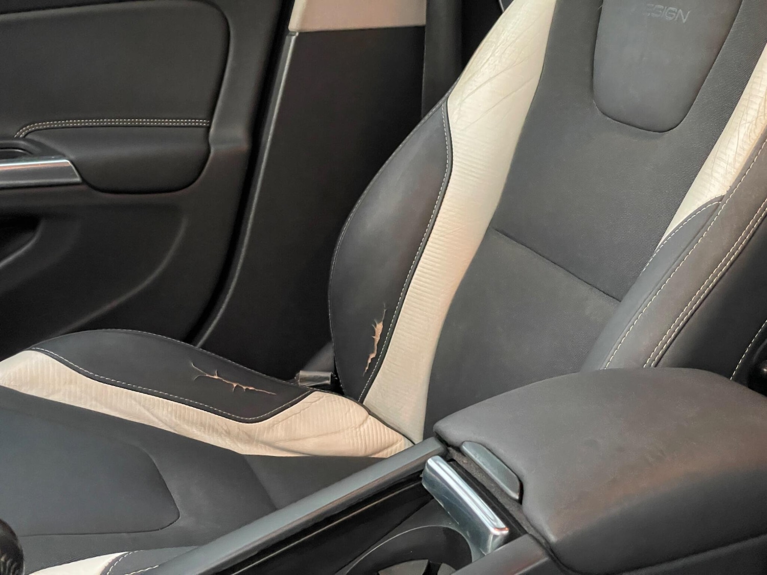 Used Volvo V60 2013 for sale - 76647655: Photo 60