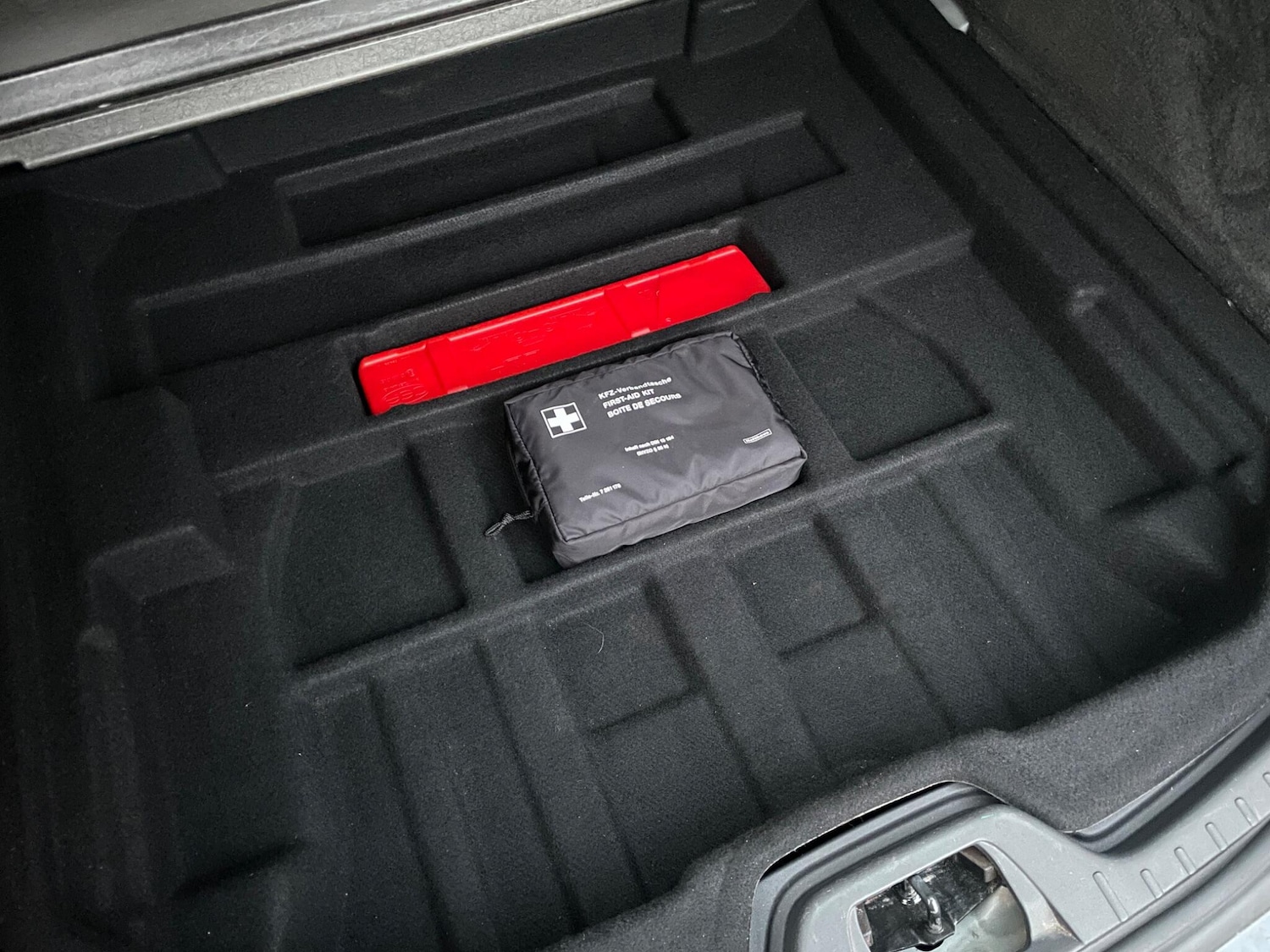 Used Volvo V60 2013 for sale - 76647655: Photo 79