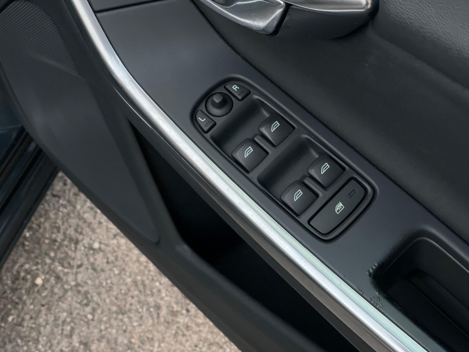 Used Volvo V60 2013 for sale - 76647655: Photo 82