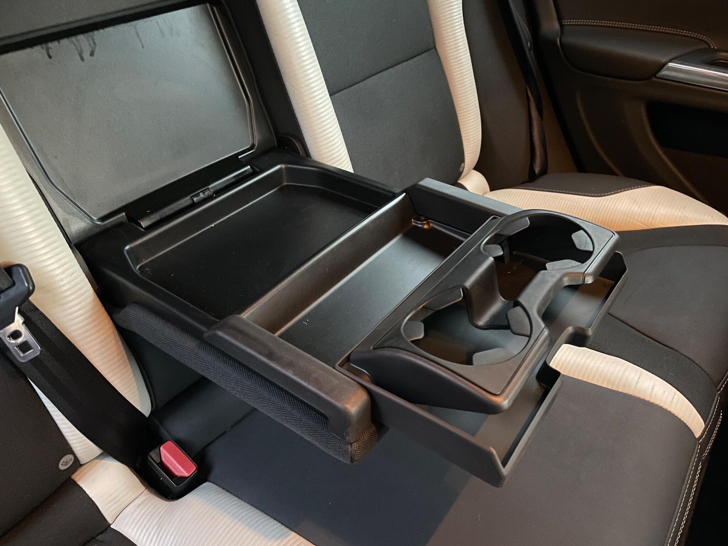 Used Volvo V60 2013 for sale - 76647655: Photo 84