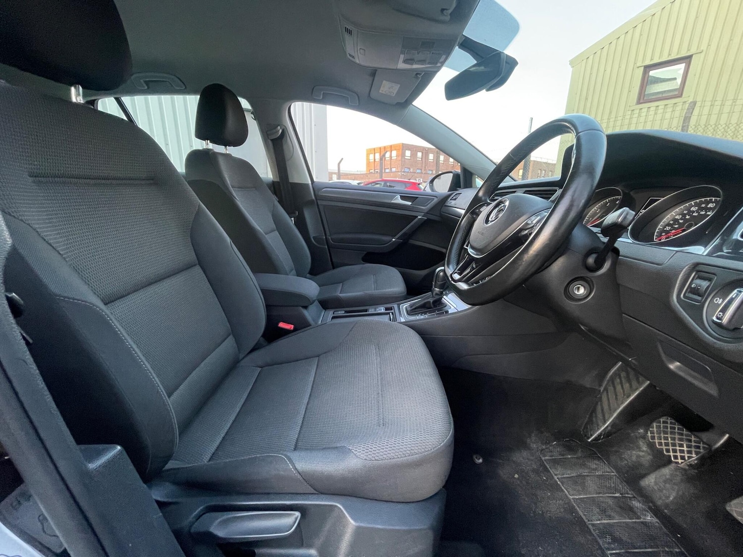 Used Volkswagen Golf 2017 for sale - 78019714: Photo 100