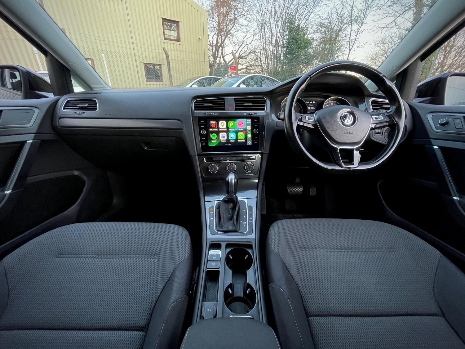 Used Volkswagen Golf 2017 for sale - 78019714: Photo 4