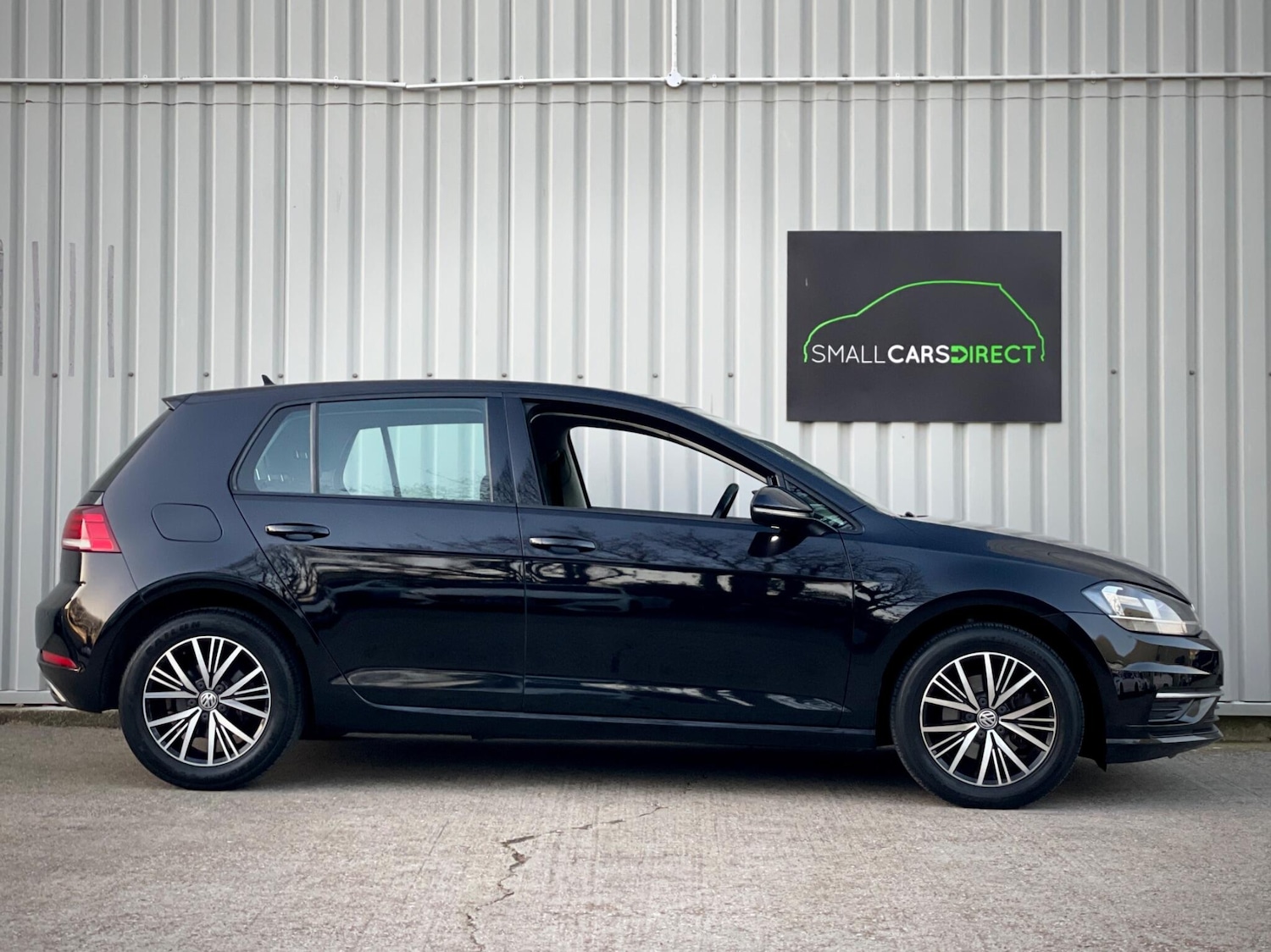 Used Volkswagen Golf 2017 for sale - 78019714: Photo 6