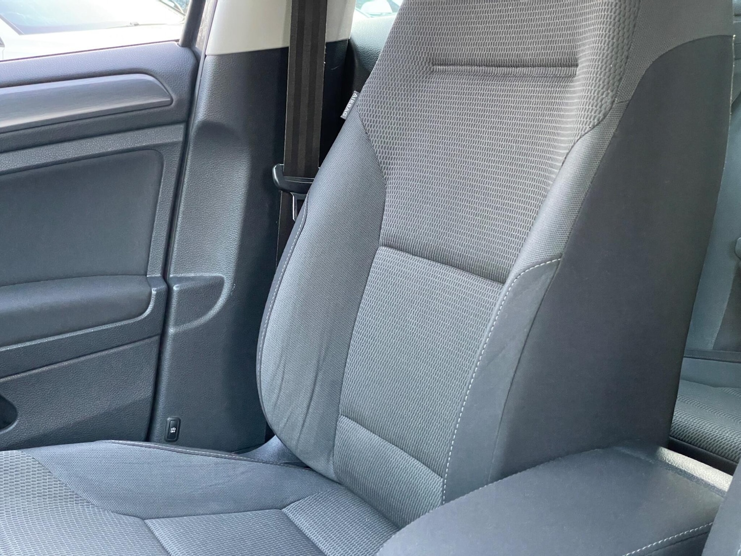 Used Volkswagen Golf 2017 for sale - 78019714: Photo 84