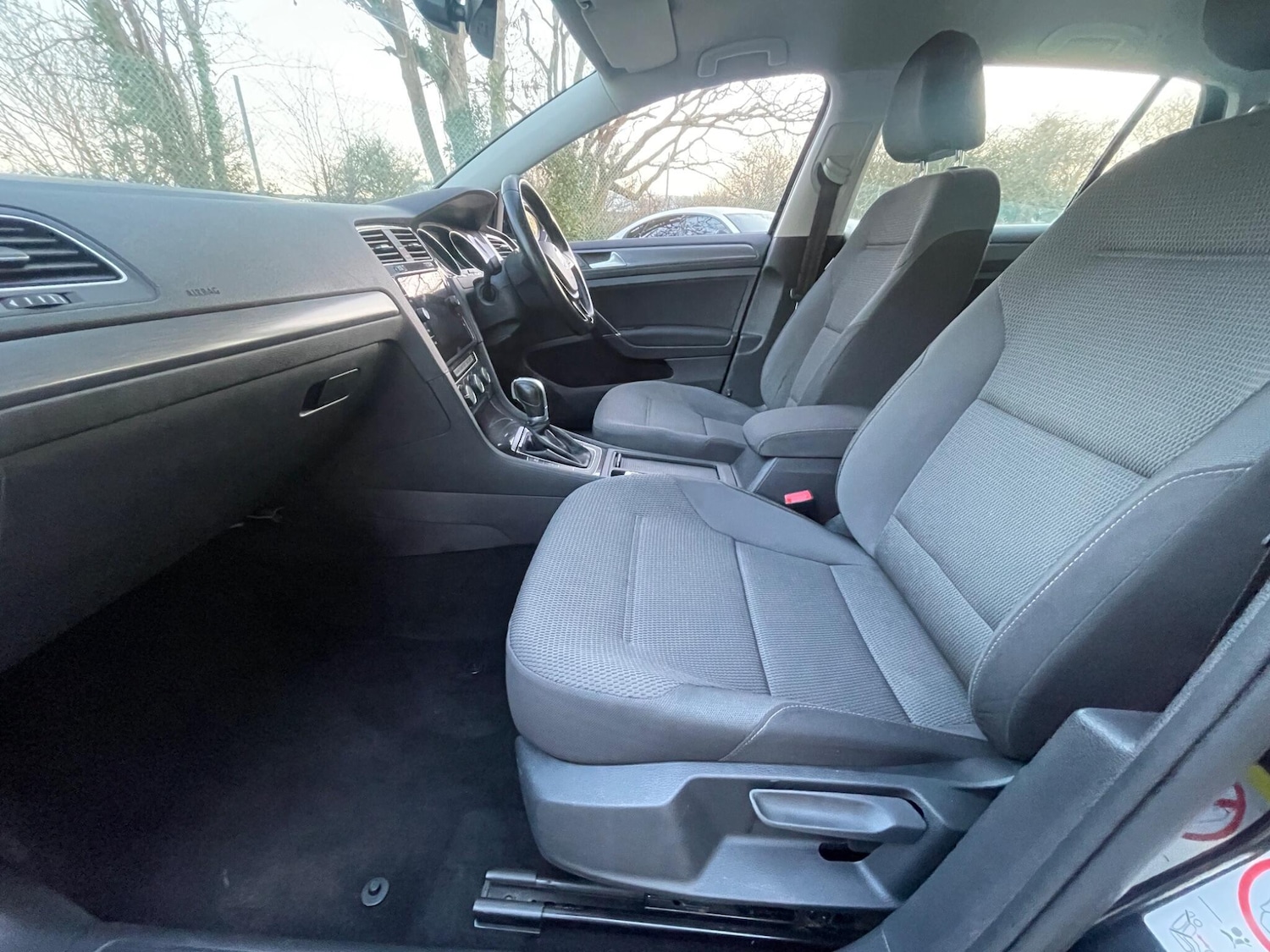 Used Volkswagen Golf 2017 for sale - 78019714: Photo 86