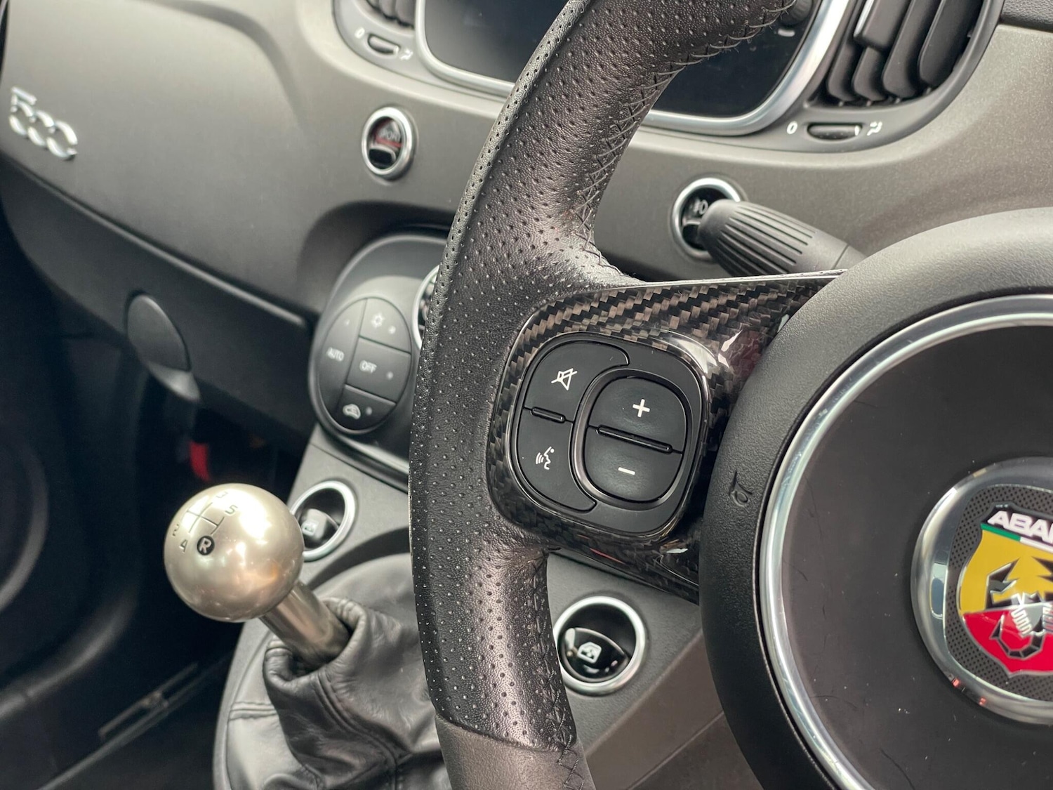 Used Abarth 595 2016 for sale - 76647651: Photo 98