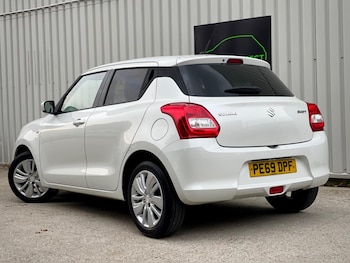 Used Suzuki Swift 2019 for sale - 76645634: Photo