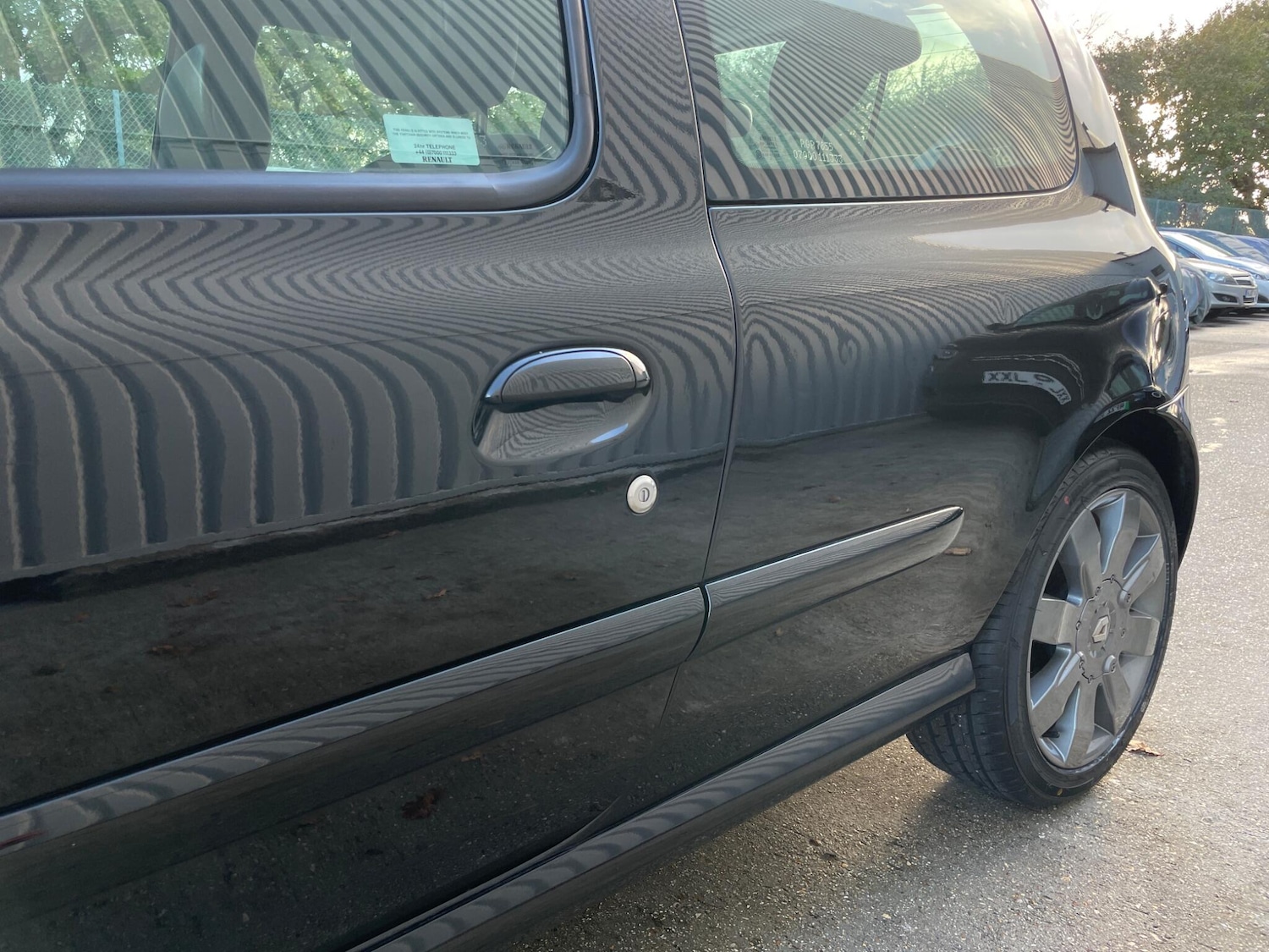 Used Renault Clio 2005 for sale - 76658348: Photo 92