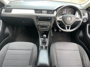 Used Skoda Rapid 2014 for sale - 76647657: Photo