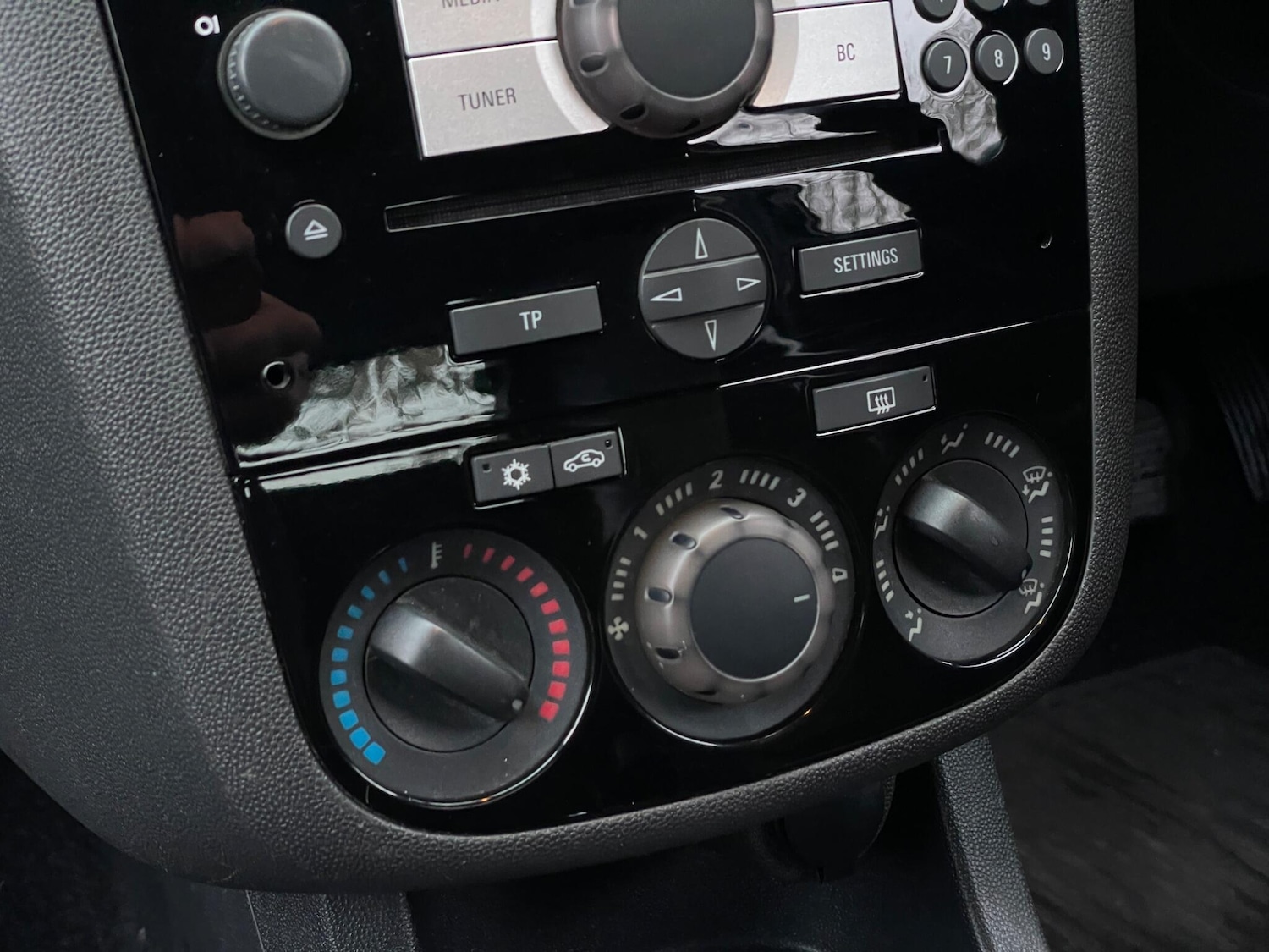 Used Vauxhall Corsa for sale - 77646374: Photo 12